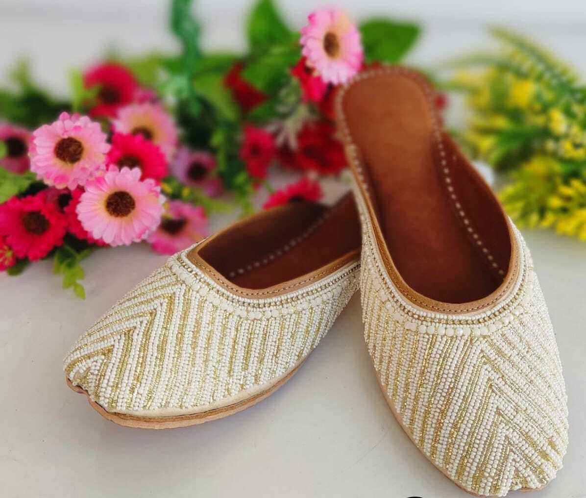 Off White Gold Handcrafted Back Open Jutti Maharani